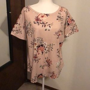 Maurices 24/7 top size XL